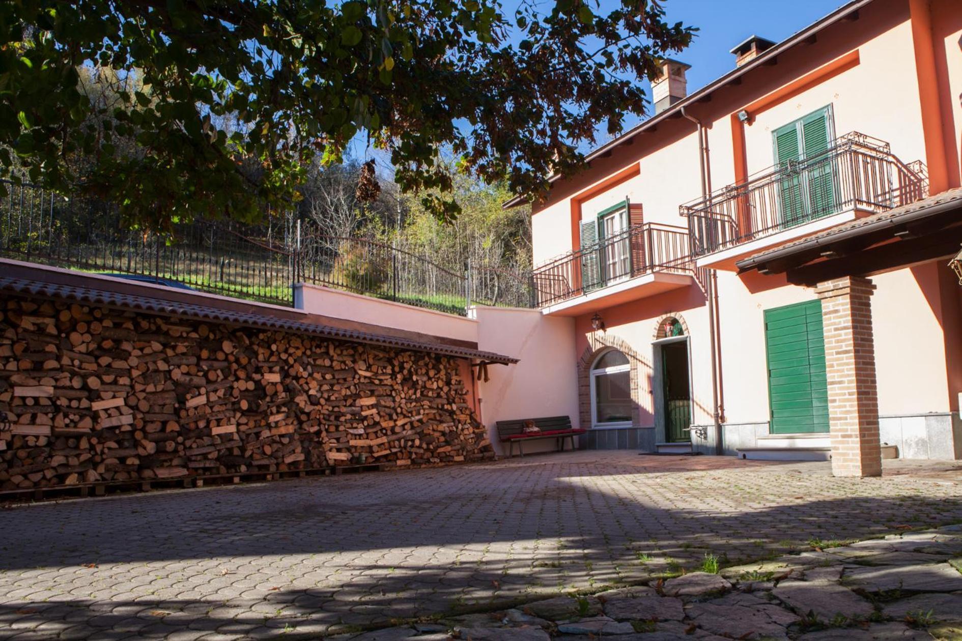 لوريسيا B&B Casa Dell'Orso المظهر الخارجي الصورة